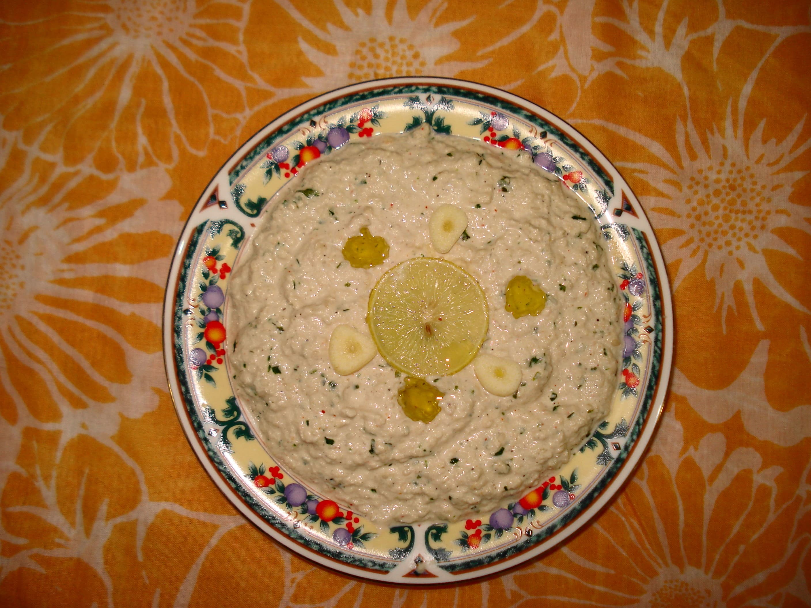 سلطة طحينة